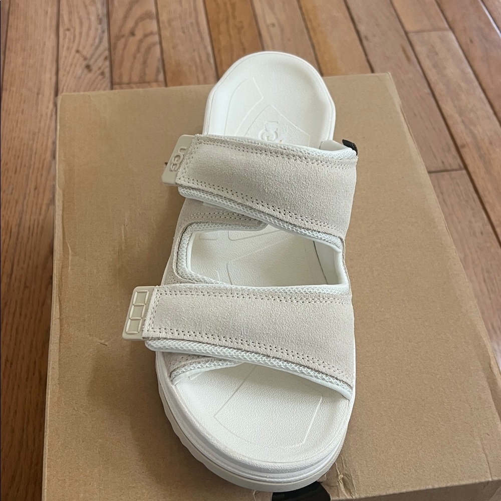 UGG® Women's Captrail Slide Sandals - Picture 3 of 11